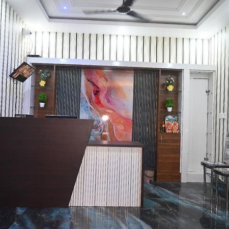Готель Js Banaras Residency Варанасі Екстер'єр фото