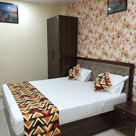 Готель Js Banaras Residency Варанасі Екстер'єр фото